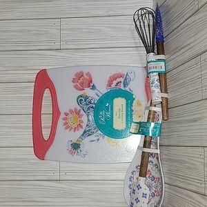 Pioneer woman kitchen lot